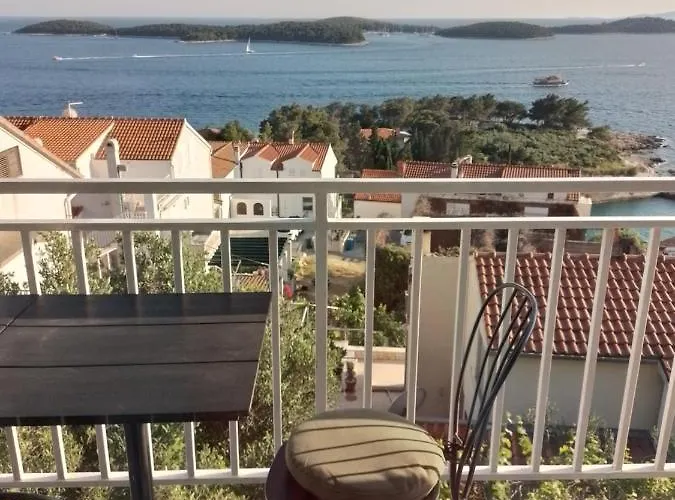 Natasahvar * Hvar Town