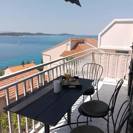 Natasahvar Apartment *