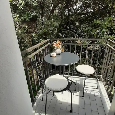 Natasahvar アパート フヴァル