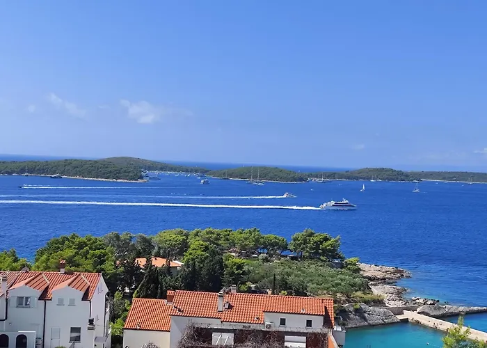 Natasahvar Hvar Town